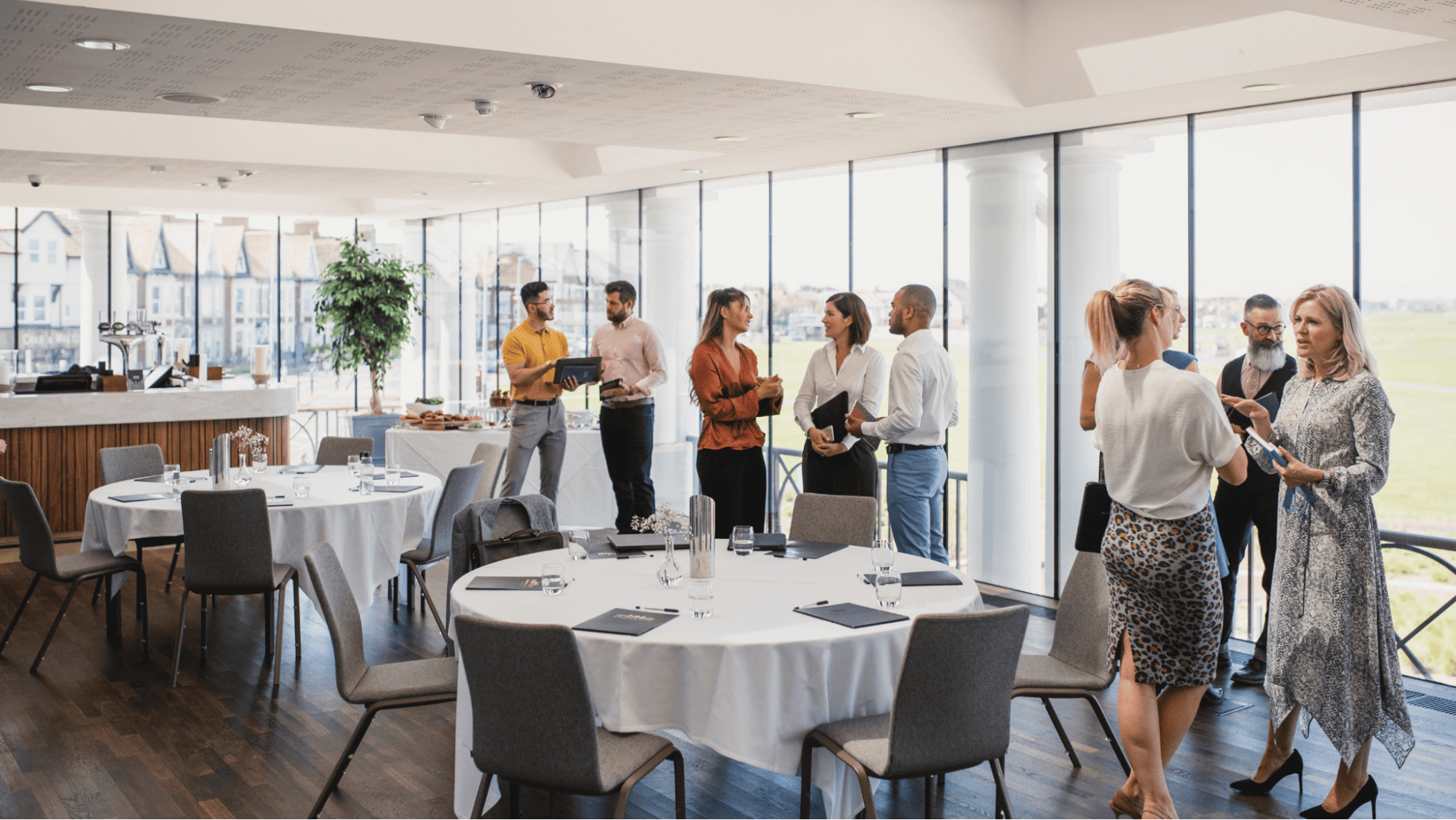 Why More Event Planners Are Choosing Coach Bus Rentals for Seamless Group Travel