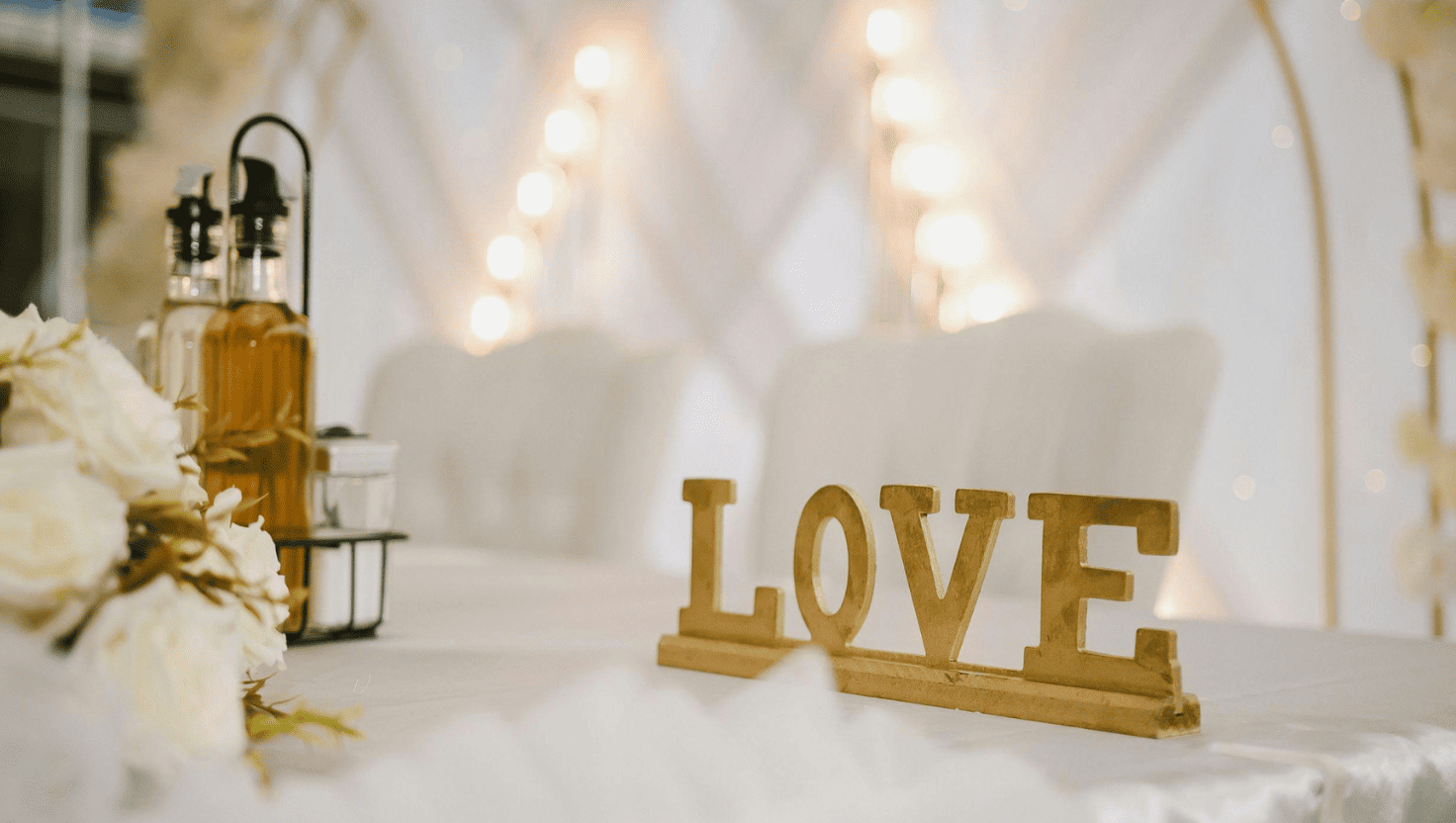 Is a Wedding Shuttle Worth It? Here’s What Couples Wish They Knew Before Booking